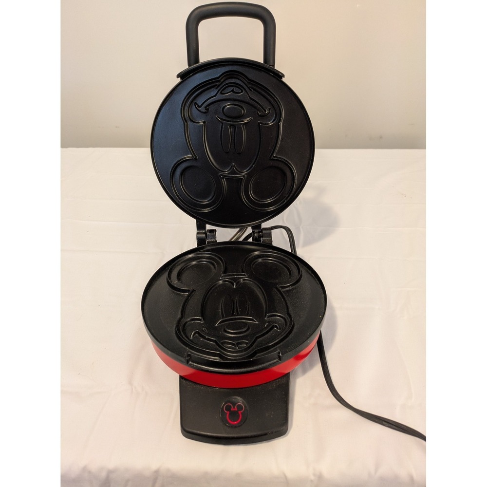 Disney Mickey Mouse 7.5 Inch‎ Waffle Maker (Tested) - Picture 2 of 6
